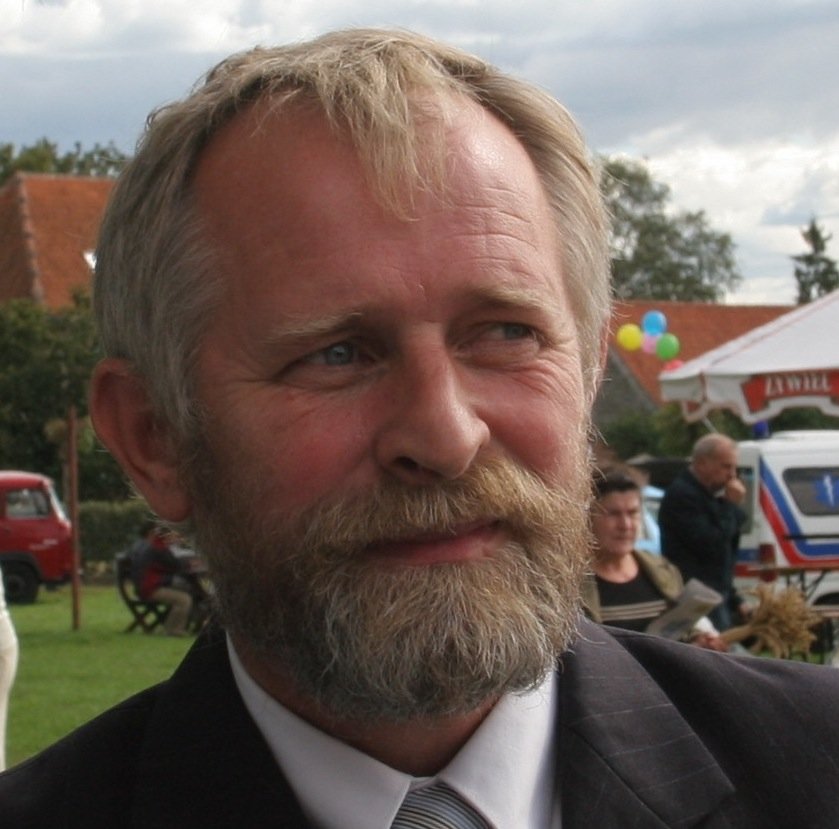 Aleksander Lewicki - dasz mu plusa czy minusa. Najświeższe wyniki!