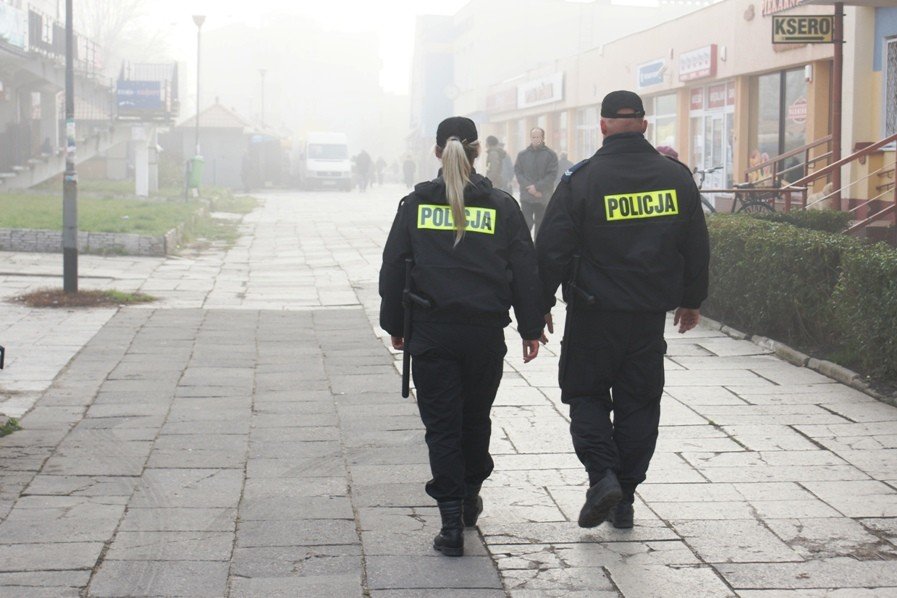 Miasto wynajmuje policjantów. Koszt 100 złotych 