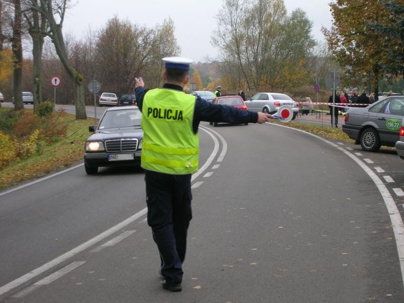 Policja ocenia: długi weekend bezpieczny na drogach 