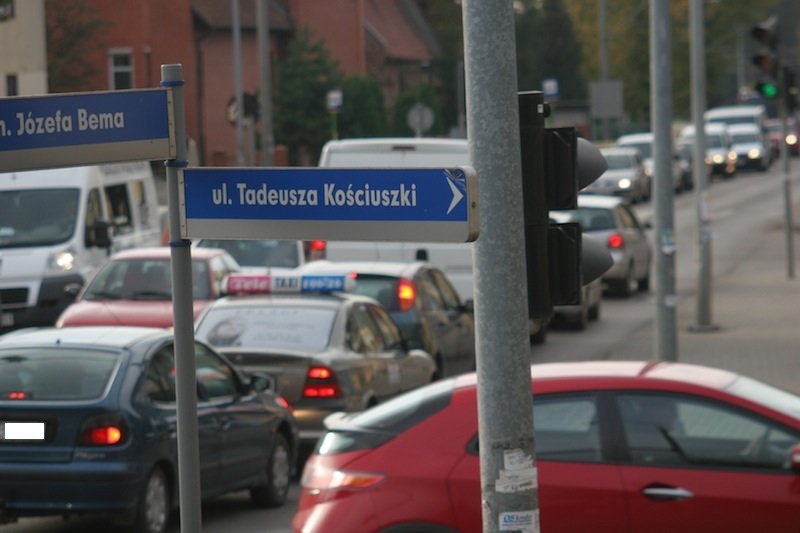 Przejechanie tą ulicą o godz. 8 i 15 może skończyć się zawałem