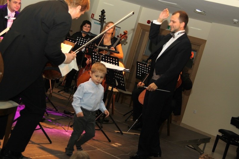 Smyki słuchały poważnej muzyki. Zobacz zdjęcia 