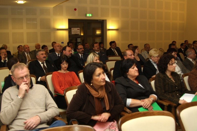 Debatowali o tym, jak mądrze karać.  Skazani powinni pracować
