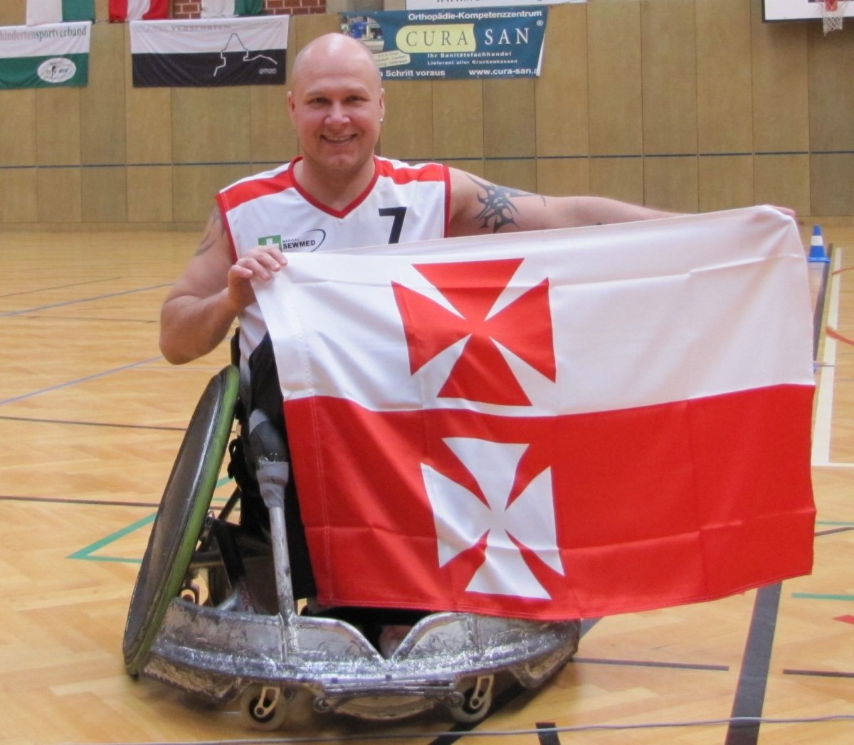 Jadą po medal i przepustkę na igrzyska. Elblążanin w reprezentacji rugby na wózkach. Film