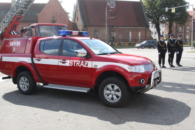 Prezent dla elbląskiej straży pożarnej — terenowe Mitsubishi 