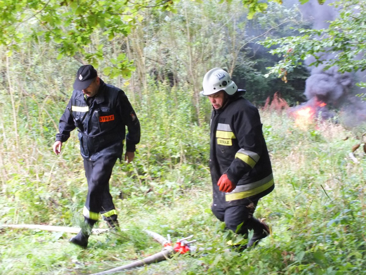 Strażacy ćwiczyli gaszenie pozaru lasu