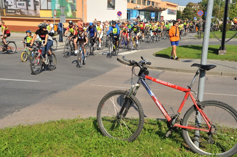 Pojechali na rowerach po zdrowie