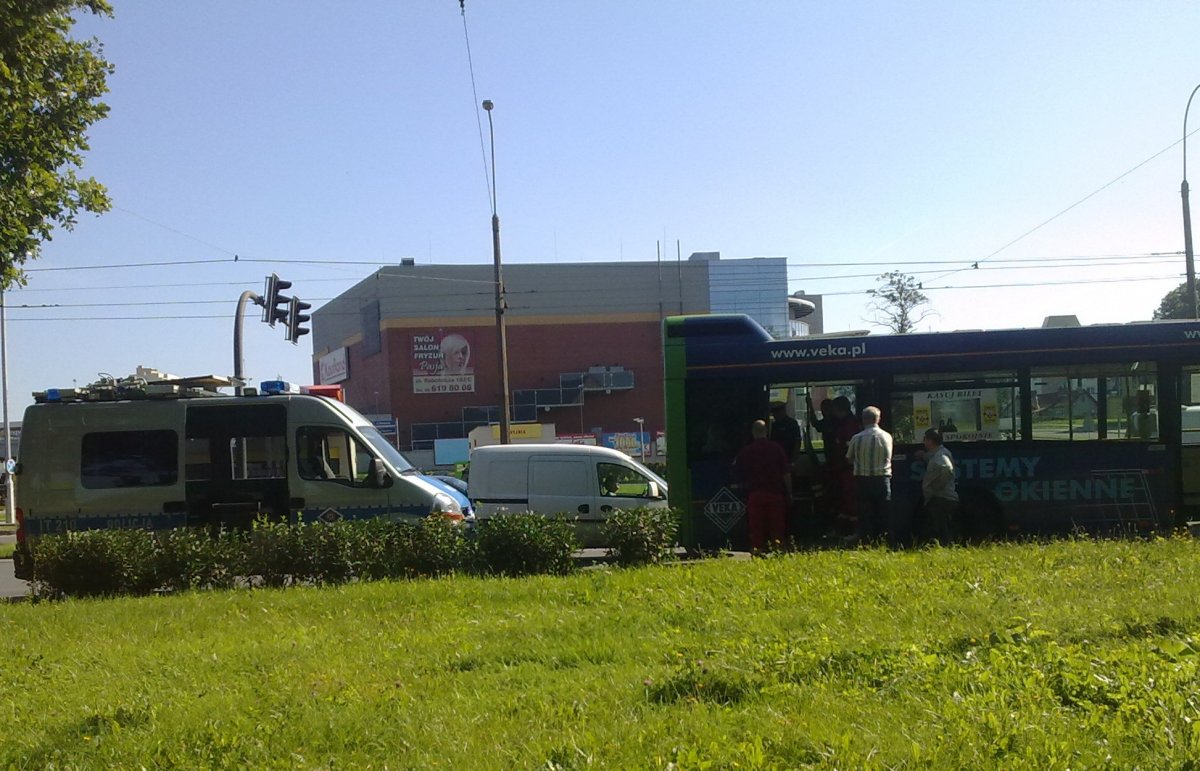 Autobus zderzył się z nauką jazdy
