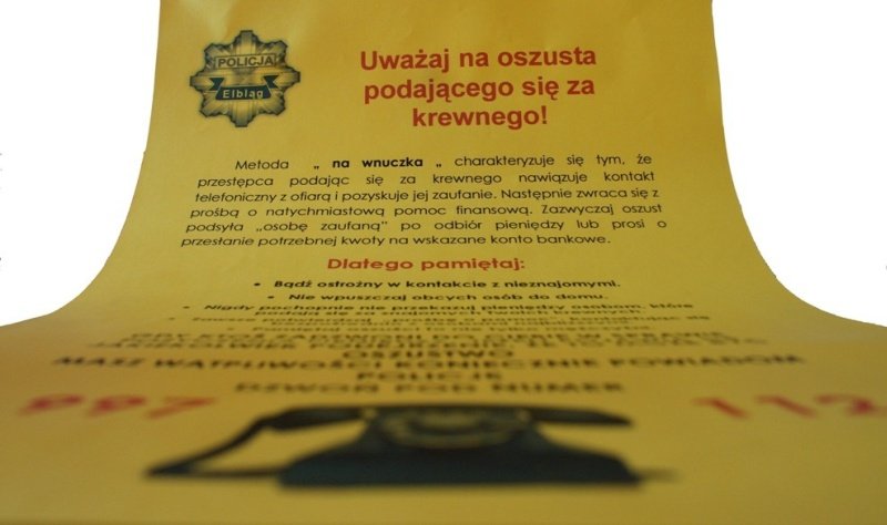 Za pomocą plakatów będą ostrzegać ludzi starszych