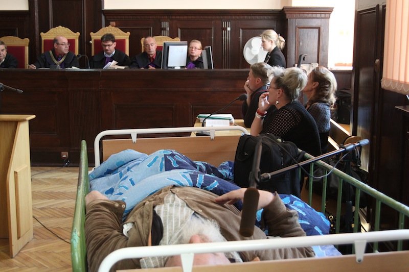 Rozprawa nr 323.  Telenoweli z Kulawym ciąg dalszy