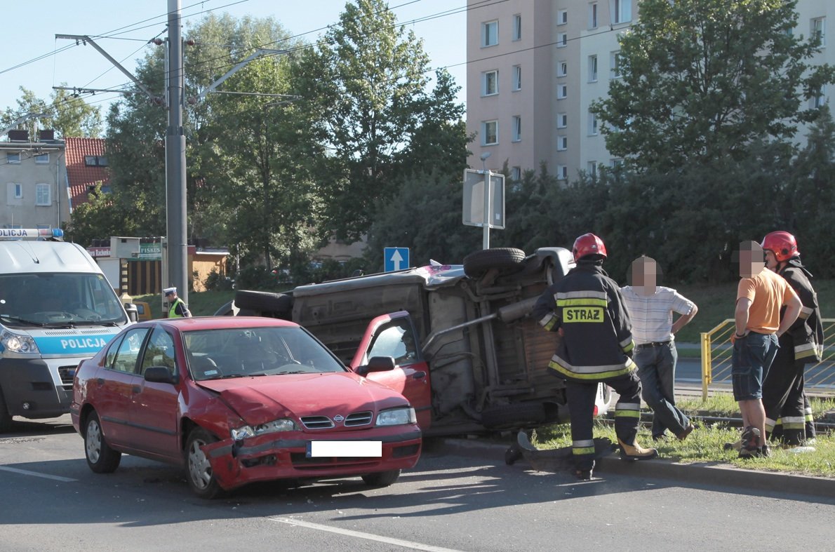 Wypadek na ulicy Płk. Dąbka. Jedna osoba ranna