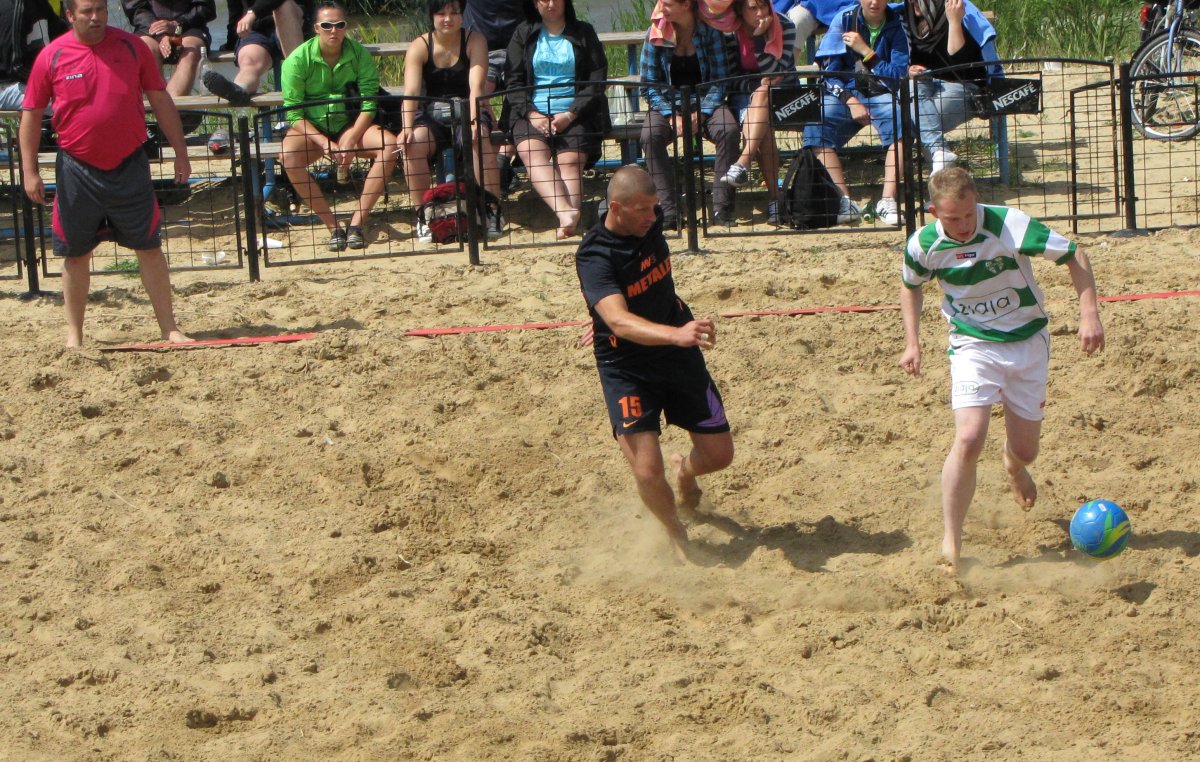Grali na plaży w Kadynach o Puchar Elbląga