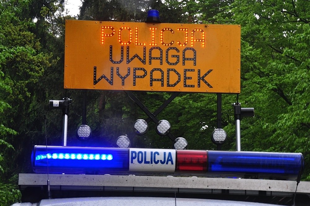 23-latek walczy o życie. Po pijanemu wypadł z drogi motorem
