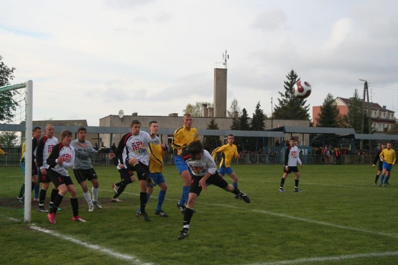 Unia Susz-Barkas Tolkmicko 0:2 (0:0)