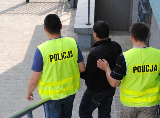 Trudniejsza droga do policji. A chętnych coraz więcej