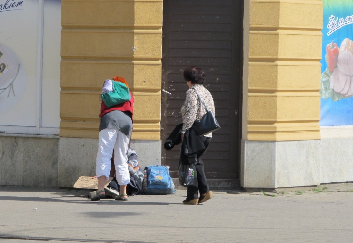 Żebracy na ulicach. Ten widok spowszedniał?