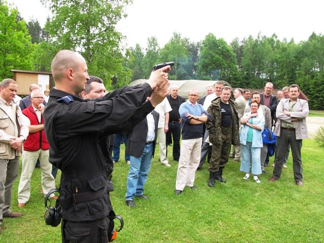 Policjanci z Elbląga wystrzelali drugie miejsce na zawodach w Olsztynie