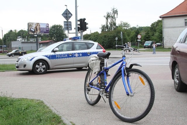 Rowerzysta potrącony na skrzyżowaniu Brzeskiej i Robotniczej