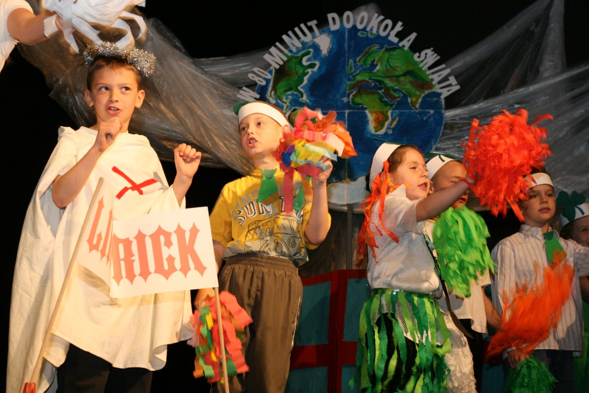 Spotkania w Kosmosie- XII Festiwal Teatrzyków Dziecięcych 