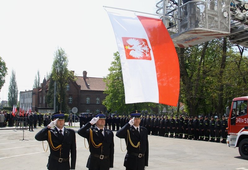 Strażacy świętują. Były awanse, medale i kwiaty. Fotorelacja