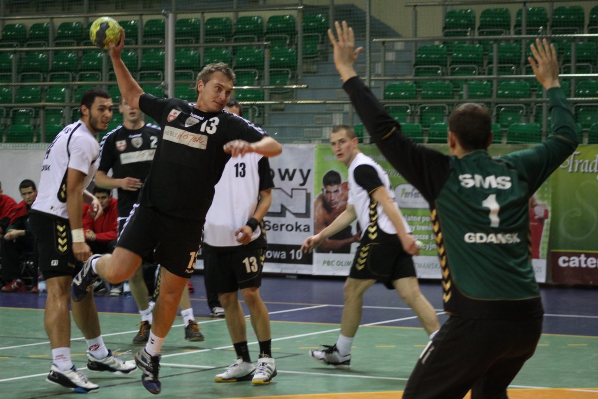 I liga piłkarzy ręcznych. Wójcik Meble Techtrans Elbląg:SMS Gdańsk 30:35