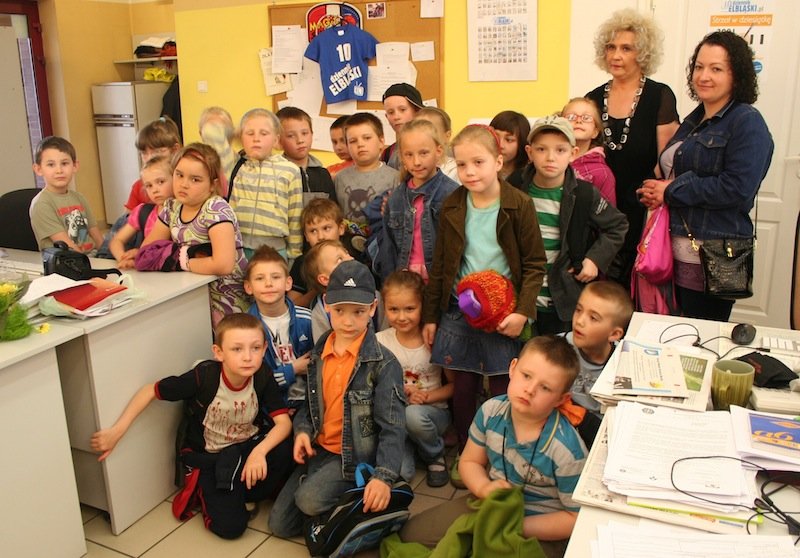 Mali goście z Gronowa Górnego w redakcji Dziennika Elbląskiego