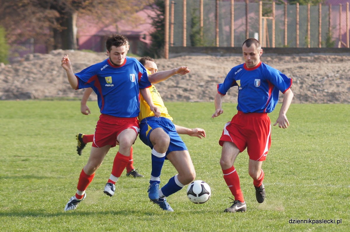 IV liga: Polonia Pasłęk zremisowała z GKS Wikielec 1:1. Zdjęcia, film
