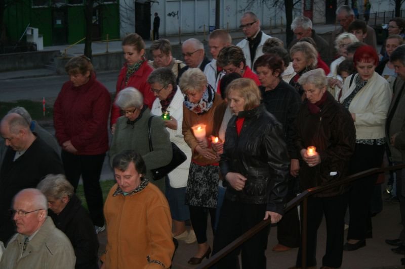 Droga Krzyżowa na ulicach Zawady 