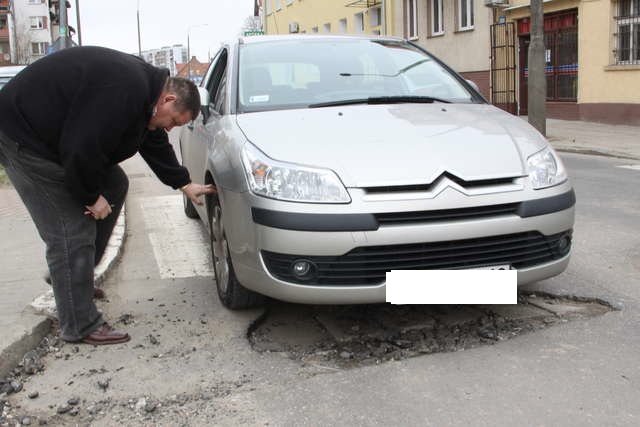 Robotnicza przypomina ser z dziurami   . 