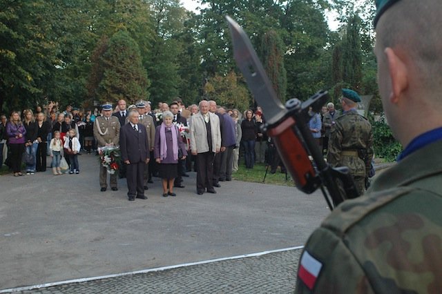 Oddadzą hołd ofiarom stalinowskiego reżimu
