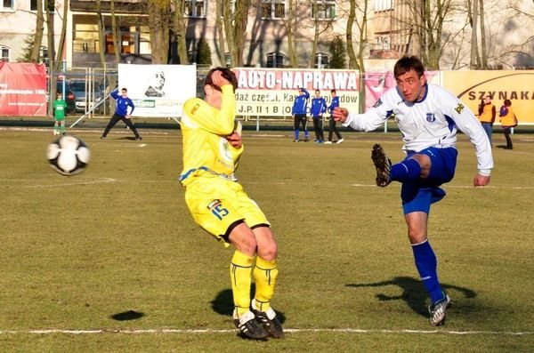 Na boisku remis. Kto wygrał mecz Jeziorak - Olimpia?