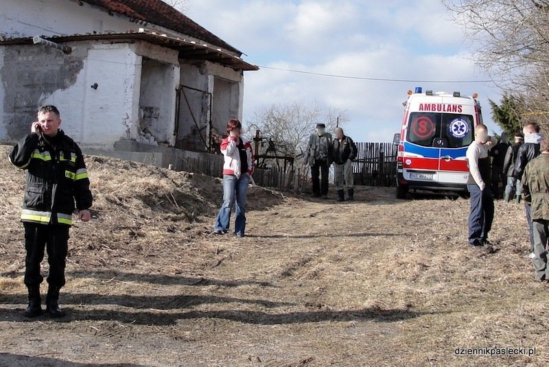 Dyszel przyczepy przygniótł mężczyźnie nogę