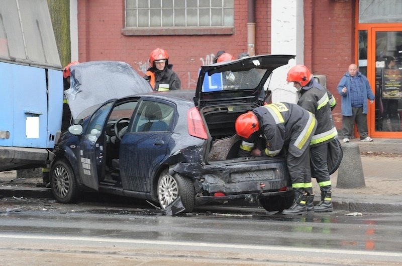 Spowodował stłuczkę, nie miał prawa jazdy. Zapłaci 1000 zł
