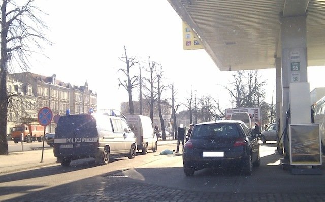 Zasłabła podczas jazdy, zmarła na stacji paliw 