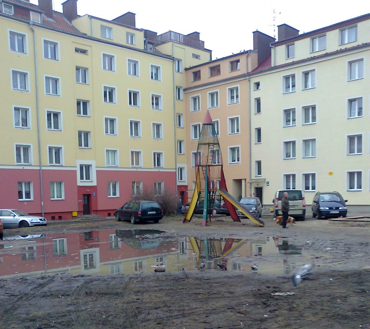 Napisali do nas: Mączna: smród, brud i ubóstwo