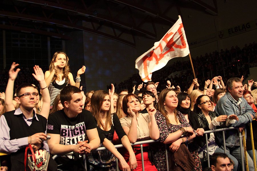 W Elblągu zagrał Dżem. Na koncert przyszło 3 tys. osób