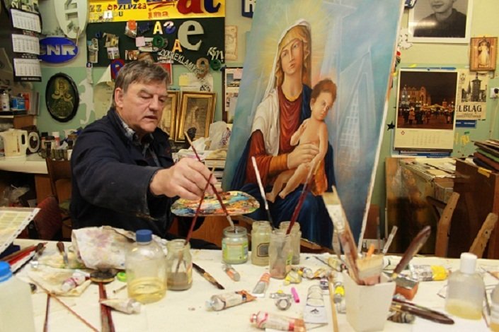 Artysta od wnętrz kościołów, jego specjalność to ołtarze
