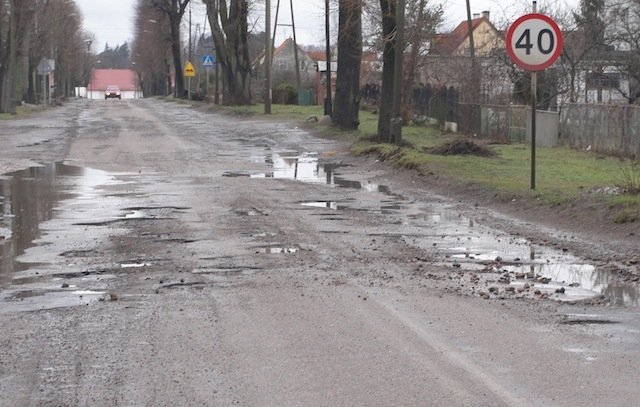 Ulica Sprzymierzonych jest jak ser szwajcarski