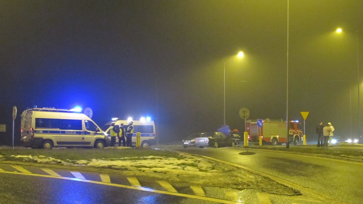 Zderzenie na skrzyżowaniu, utrudnienia na 