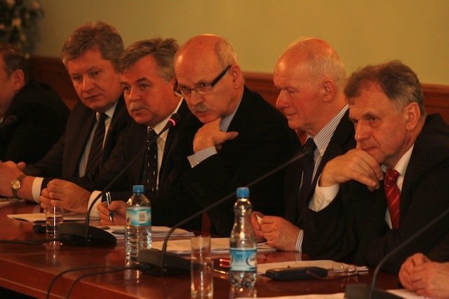 Parlamentarzyści dyskutowali o krajowej siódemce