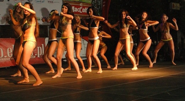 Ruszyły internetowe eliminacje do Bursztynowej Miss Polski 2011   
