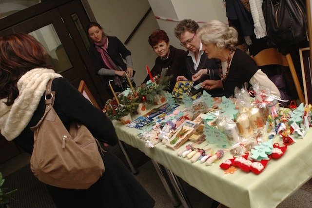 Kiermasz bożonarodzeniowy Uniwersytetu Trzeciego Wieku