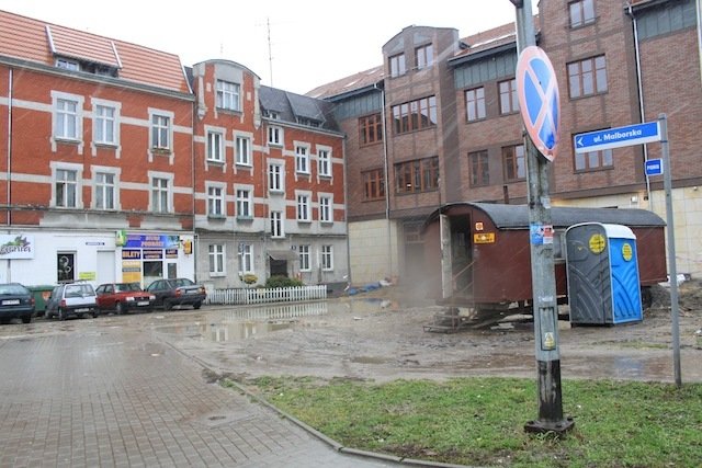 Miasto ubiło w centrum interes  