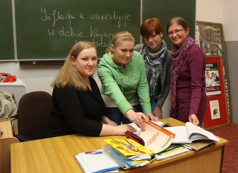Biznes przy szkolnej tablicy