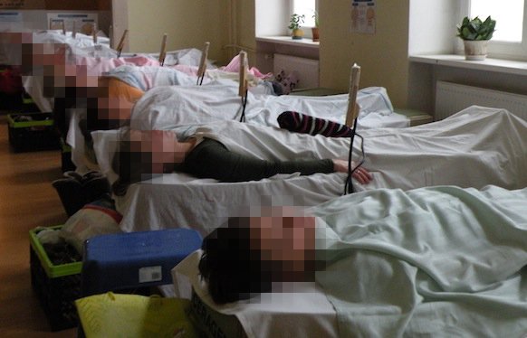 Dziesiątki osób w kolejce na darmowy masaż