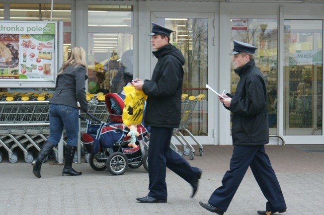 Pytali mieszkańców, jak pracuje policja