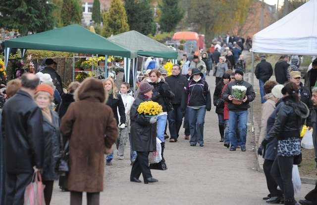 Wszystkich Świętych-utrudnienia w ruchu drogowym