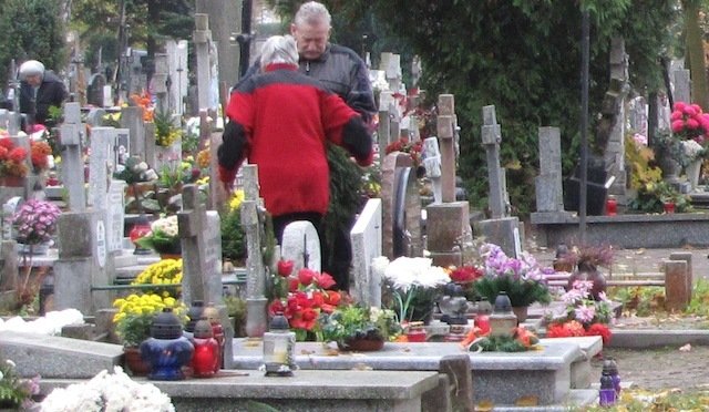 Uroczystości na elbląskich cmentarzach  