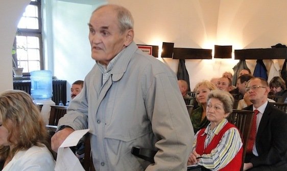 Wiaderko farby i dobra wola, a będą nowe miejsca parkingowe