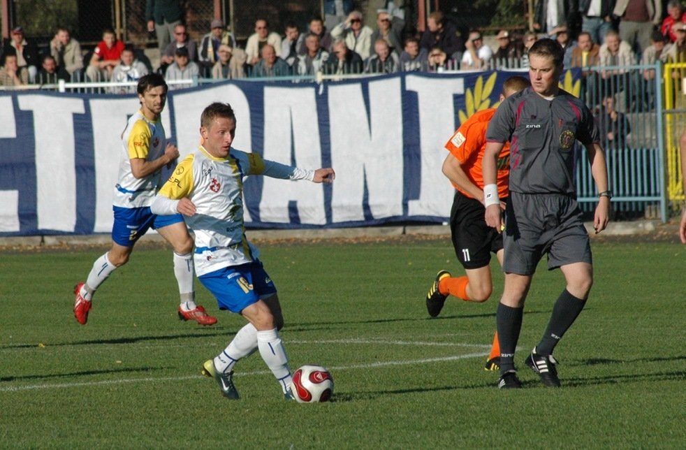 II liga piłkarska: Olimpia Elbląg gra w sobotę z Resovią Rzeszów