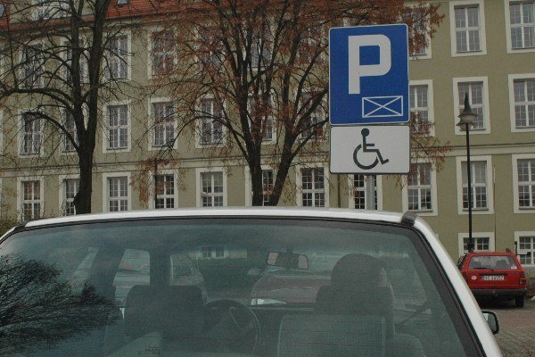 Miasto dyskryminuje niepełnosprawnych kierowców?